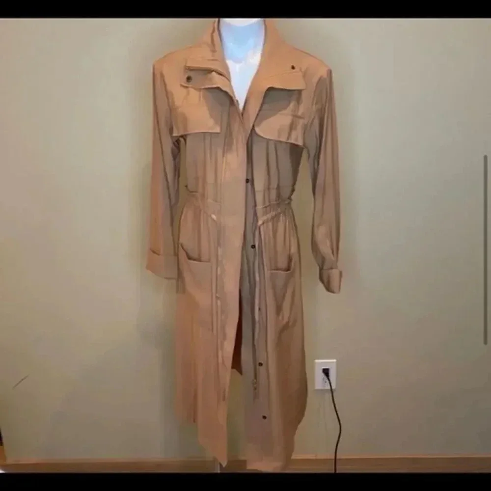 Ontwelfth trench coat